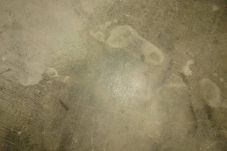 Misteri Enam Tapak Kaki...