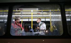 Bus Wartawan Ditembaki,...