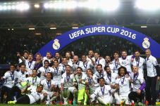 Sevilla Cetak Hat-trick,...