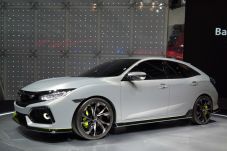 Honda Civic Turbo versi...