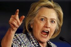 Hillary Sebut Trump...