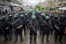 Netanyahu: Hamas Curi...