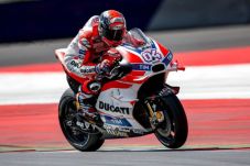Vinales-Rossi Sengit,...