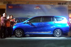Daihatsu Yakin Sigra...
