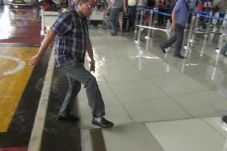 Tinjau Banjir di Terminal...