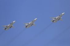 Jet Tempur Rusia Bombardir...