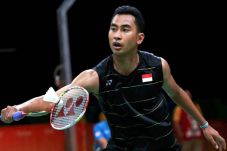 Segel Juara Grup J,...