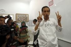 Politikus Kemarin Sore,...
