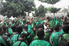 Ribuan Gojek Mogok Massal,...