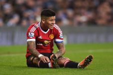 Bidik Kapten Southampton,...