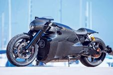 Dites, Lotus C-01 Bius...
