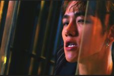 EXO Tampil Seperti Penjahat...