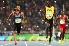 Saking Cepatnya, Usain...