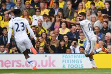 Duet Batshuayi-Costa...