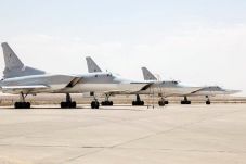 Iran Izinkan Rusia Gunakan...