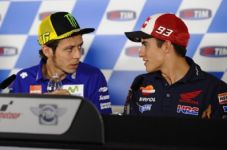 Rossi Ngambek Ditelikung...