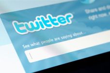 Twitter Hapus Ribuan...