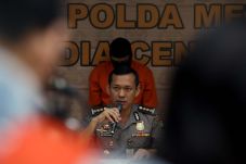Mucikari AN Akui Anak...