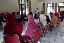 Layani Pendidikan Anak...