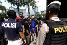 Kuasai Kampus Trisakti,...