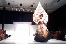 Jogja Fashion Week Resmi...
