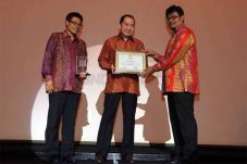 Sritex Tetapkan Pertumbuhan...
