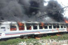 Kebakaran Gerbong Kereta...