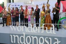Dari Angklung, Menpar...