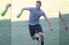 Pelatih Persegres Kepincut...