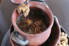 Lezatnya Sop Buntut...