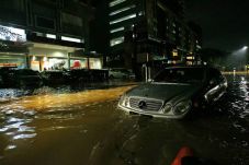 Atasi Banjir Kemang,...