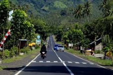 Dalam Empat Tahun, Minahasa...