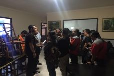 Terhimpit Ekonomi, Sungkono...