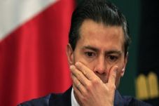 Universitas: Tesis Presiden...