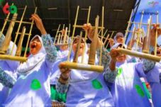 Suara 1.000 Angklung,...