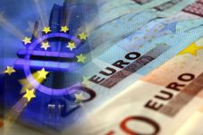Inflasi Zona Euro Masih...