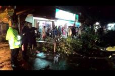 Hujan dan Angin Kencang...