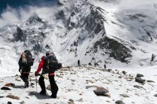 Dua Pendaki Gunung AS...