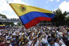 Rakyat Venezuela Turun...