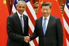 Di Hadapan Jinping,...