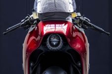 Detail MV Agusta F4Z...