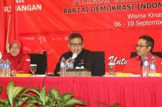 Isi Kuliah Umum Risma...