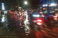 Masih Terendam Banjir,...