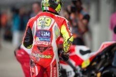 Iannone Terlempar dari...