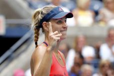 Senin, Angelique Kerber...