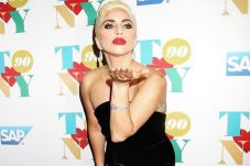 Lady Gaga Rilis Single...