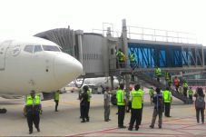 Lakukan Ramp Check,...