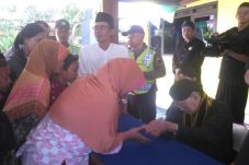 Ritual Membuat Minyak...