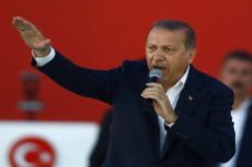 Turki Pecat 24 Walikota...