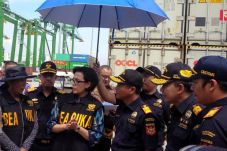 Sri Mulyani Gandeng...